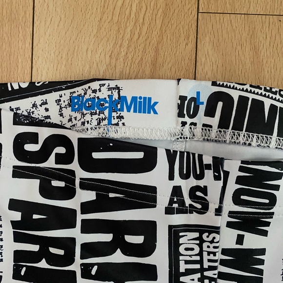 Blackmilk Harry Potter Daily Prophet Leggings - Picture 5 of 5